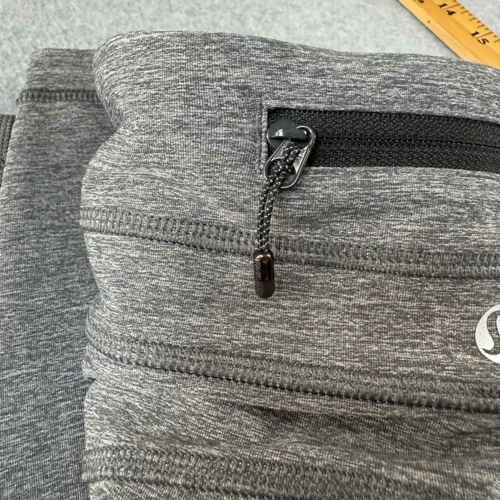 Lululemon Womens Size 4 Gray Black‎ Cropped Leggings Athletic Gym Workout Sporty